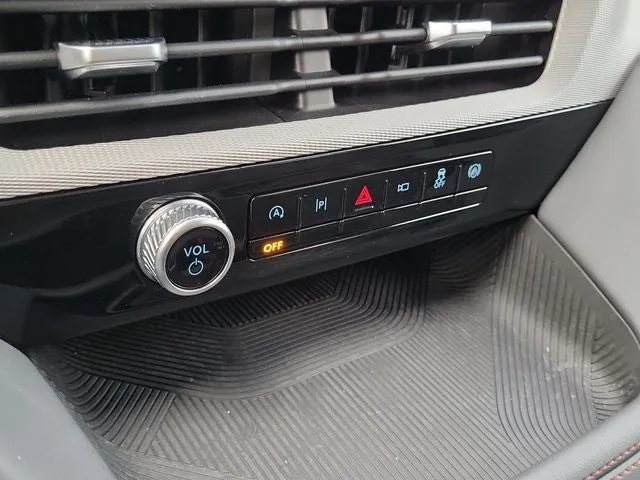 2026 Ford Explorer Active photo 25