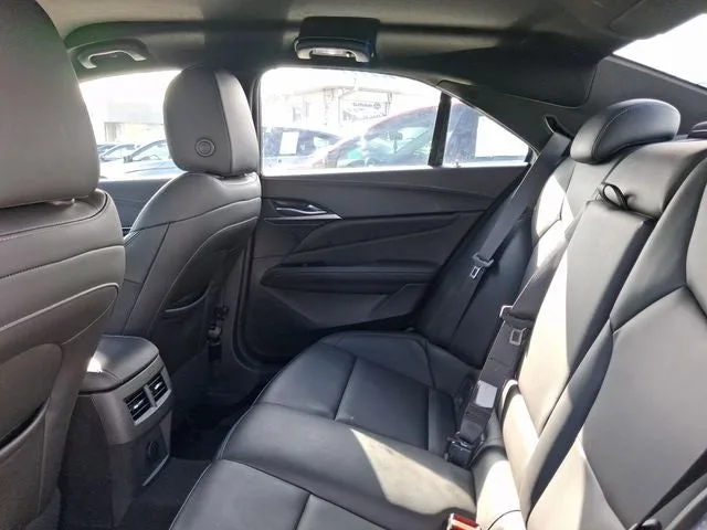 2022 Cadillac CT4 Luxury photo 6