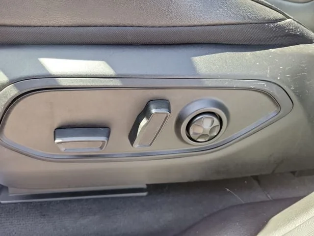 2025 Jeep Grand Cherokee Limited photo 11