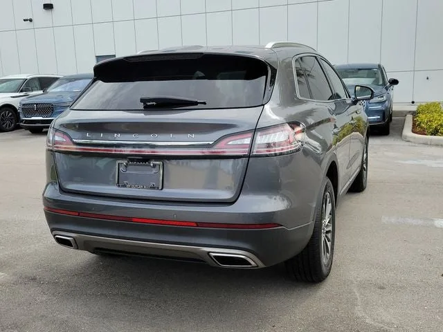 2023 Lincoln Nautilus Standard photo 6