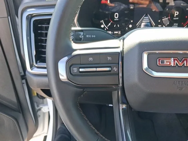 2025 GMC Canyon AT4 photo 17