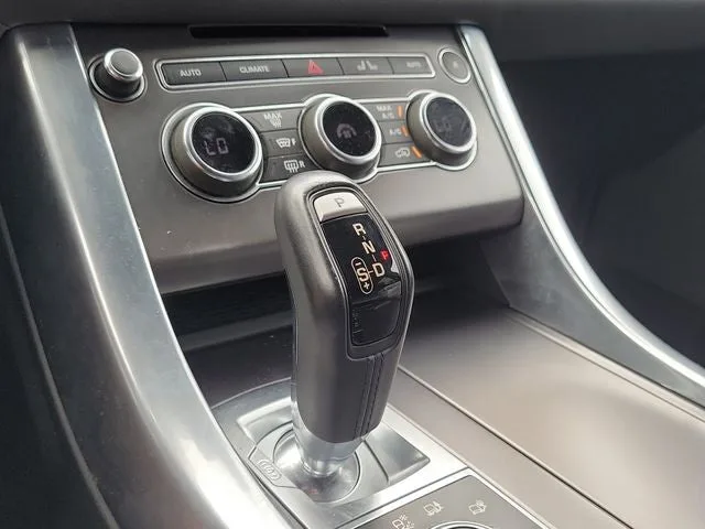 2015 Land Rover Range Rover Sport 3.0L V6 Supercharged HSE photo 22