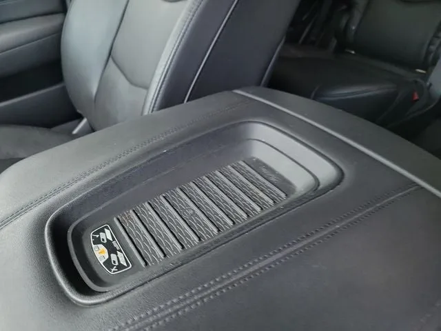 2020 Cadillac Escalade Base photo 20