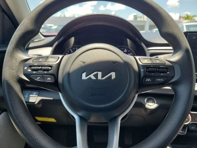 2023 Kia Rio S photo 18