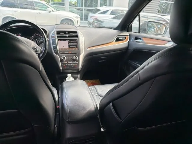 2018 Lincoln MKC Select photo 3