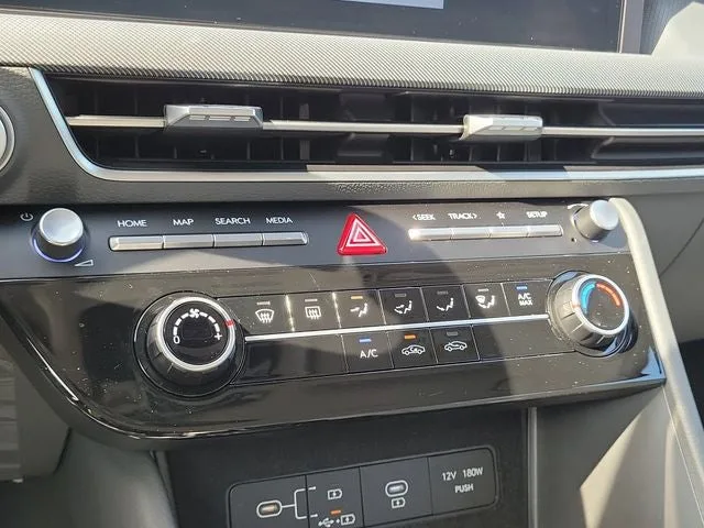 2025 Hyundai Sonata SE photo 24