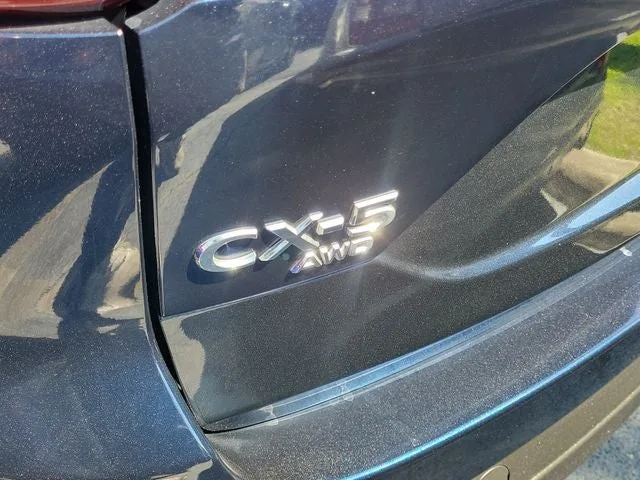 2022 Mazda CX-5 2.5 S Preferred Package photo 5