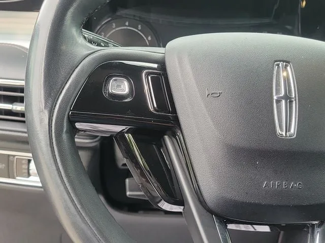 2021 Lincoln Corsair Standard photo 19