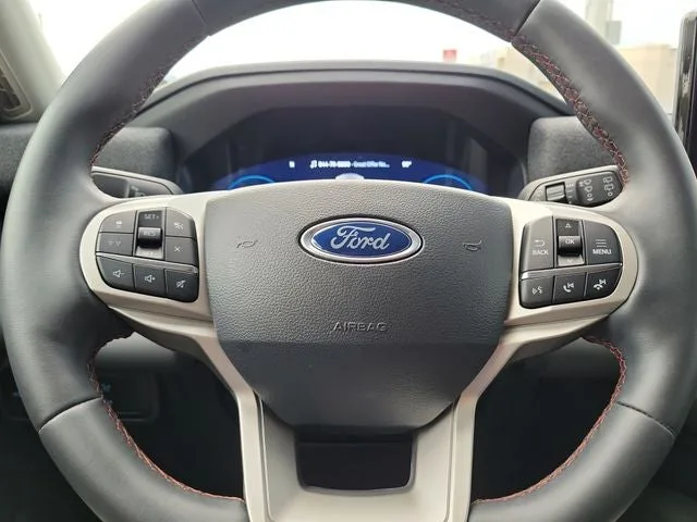 2026 Ford Explorer Active photo 18