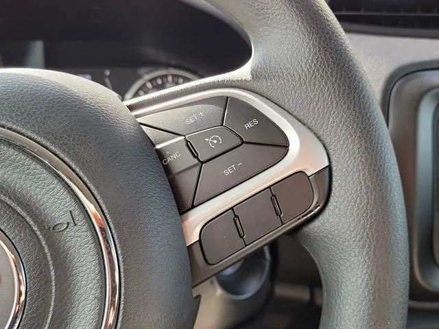 2019 Jeep Renegade Sport photo 17