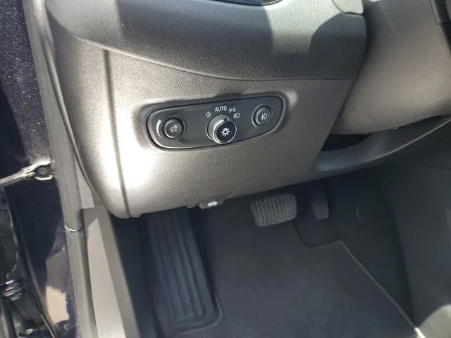 2021 Chevrolet Equinox Premier photo 14