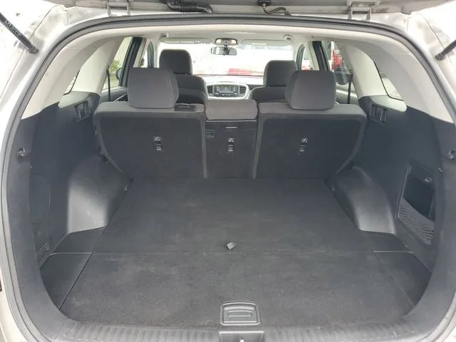 2017 Kia Sorento LX photo 8