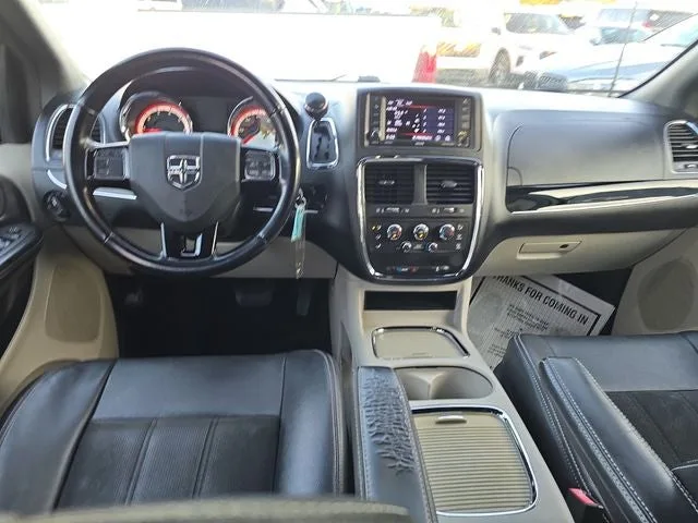 2020 Dodge Grand Caravan SXT photo 14