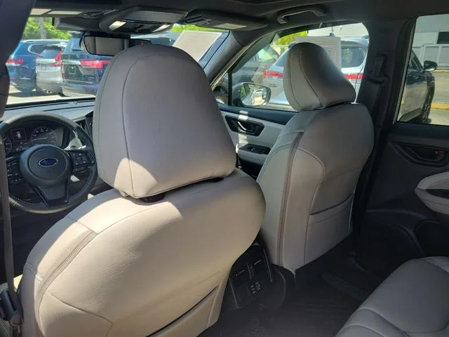 2025 Subaru Forester Premium photo 16