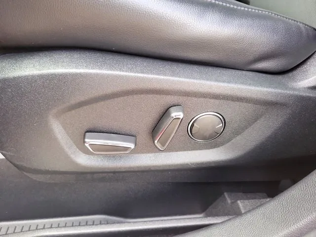 2018 Ford Edge Titanium photo 15