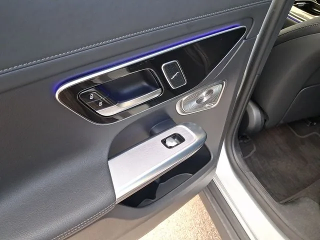 2023 Mercedes-Benz GLC GLC 300 4MATIC® photo 10