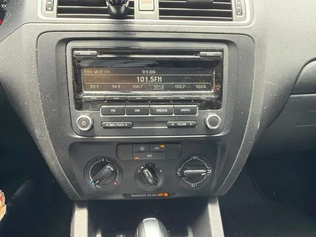 2014 Volkswagen Jetta 2.0L S photo 3