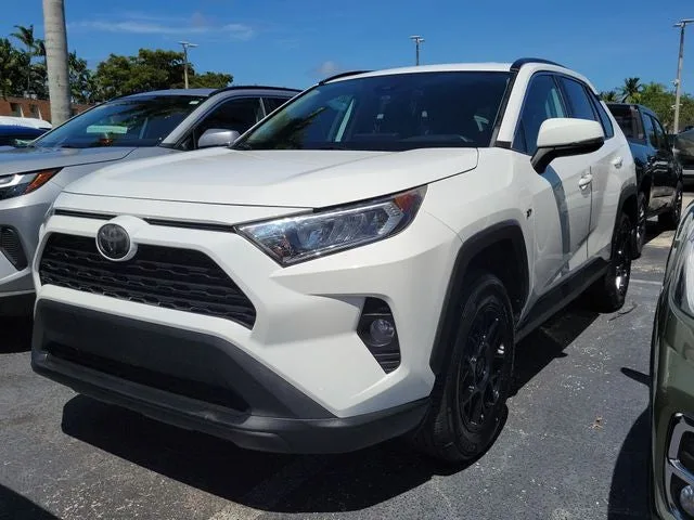 2021 Toyota RAV4 XLE photo 31