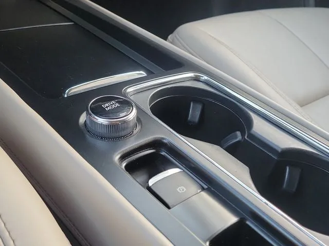 2024 Lincoln Corsair Premiere photo 25