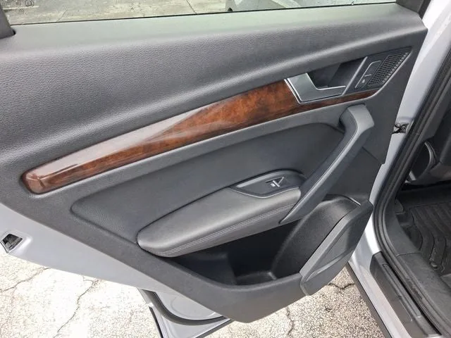 2019 Audi Q5 2.0T Premium Plus quattro photo 9