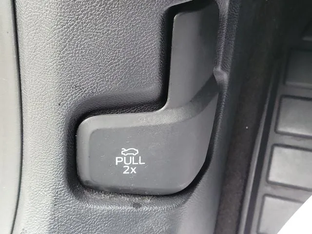2021 Lincoln Corsair Standard photo 28
