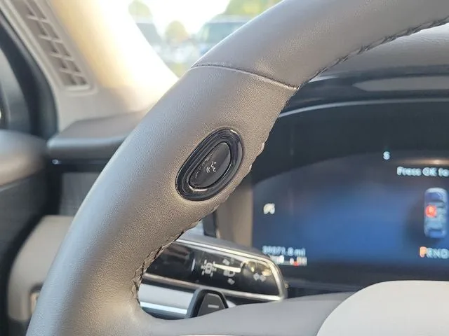 2024 Lincoln Corsair Premiere photo 19