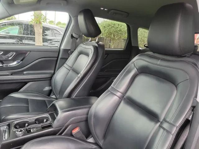 2021 Lincoln Corsair Standard photo 10