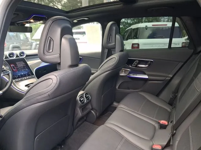 2023 Mercedes-Benz GLC GLC 300 4MATIC® photo 5