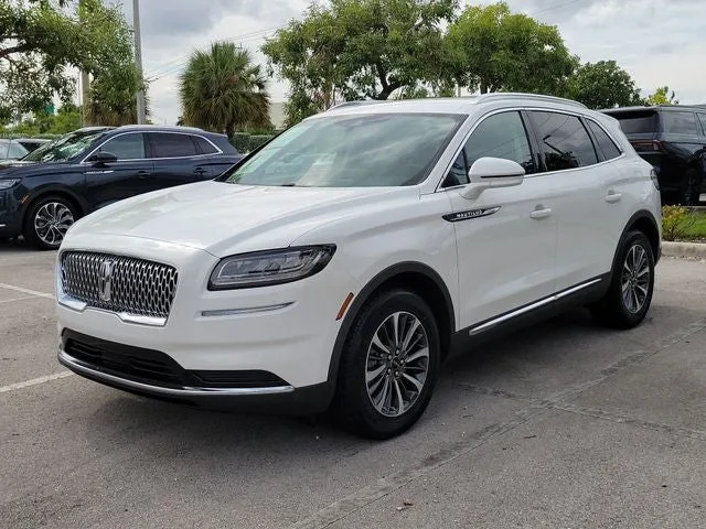 2023 Lincoln Nautilus Standard photo 3