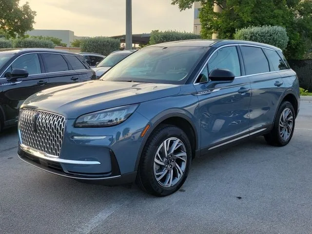 2024 Lincoln Corsair Premiere photo 3