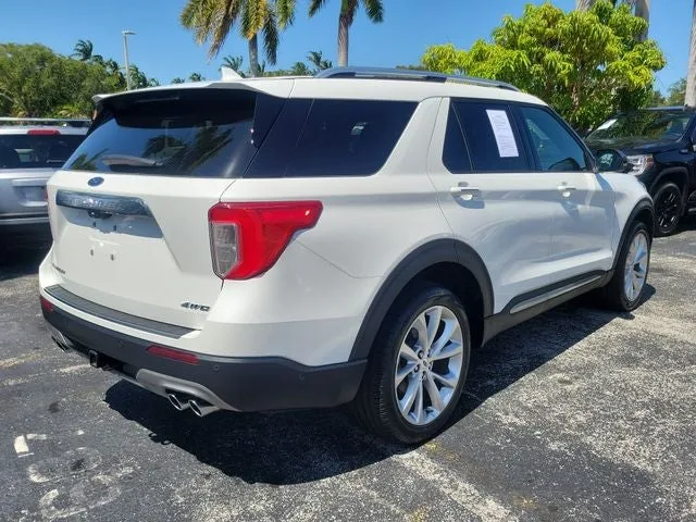 2023 Ford Explorer Platinum photo 3