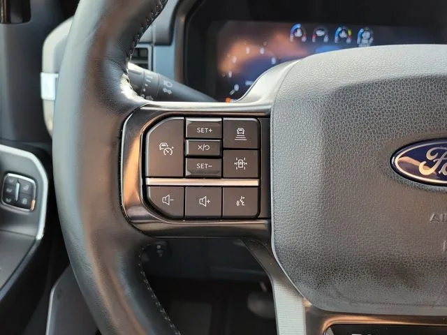 2025 Ford F-150 Platinum photo 24