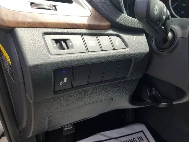 2018 Hyundai Santa Fe Sport 2.0T photo 16