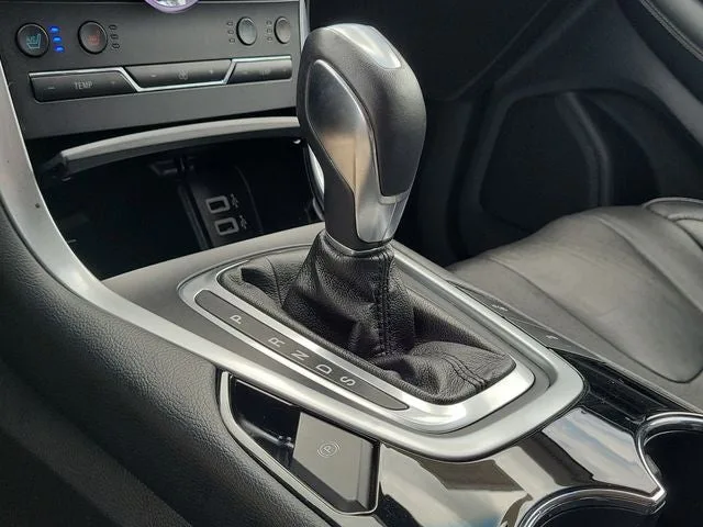 2018 Ford Edge Titanium photo 29