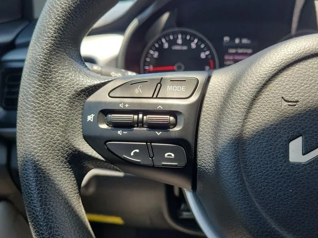 2023 Kia Rio S photo 19