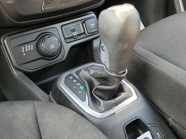 2019 Jeep Renegade Sport photo 25