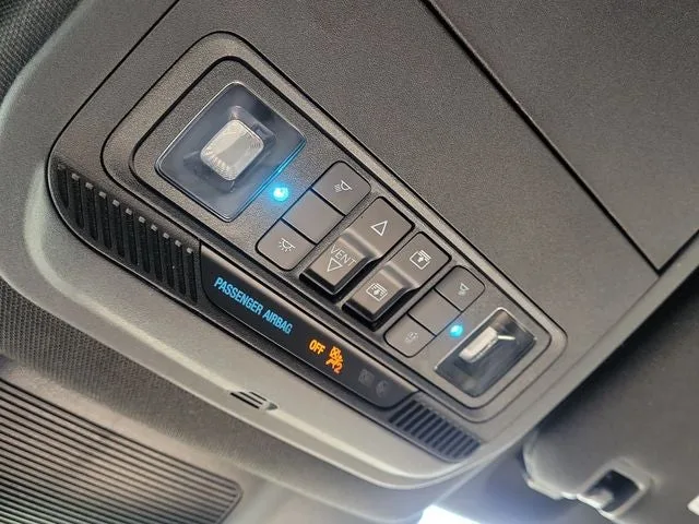 2023 Ford Explorer Platinum photo 30