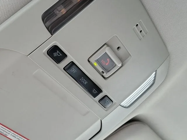 2021 Toyota Highlander L photo 30