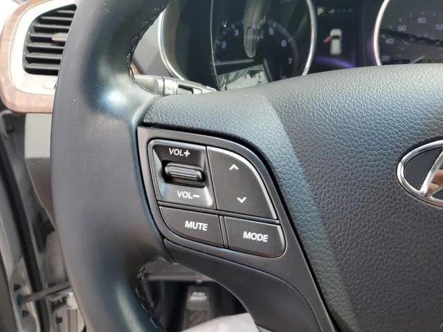 2018 Hyundai Santa Fe Sport 2.0T photo 18