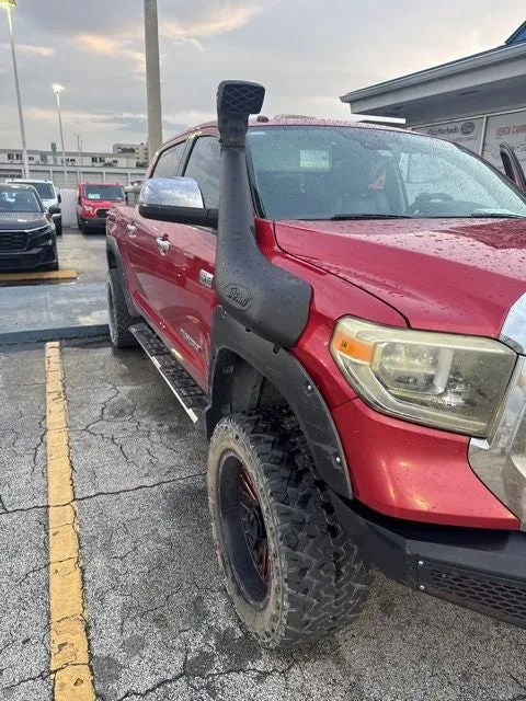 2018 Toyota Tundra Limited CrewMax photo 2