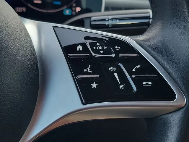 2023 Mercedes-Benz C-Class C 300 photo 19