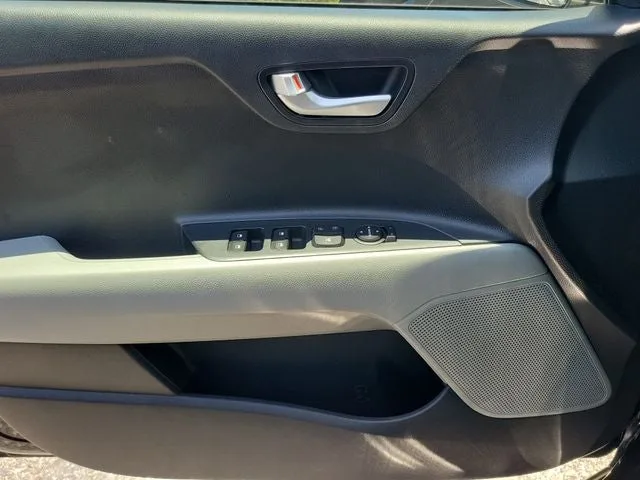 2023 Kia Rio S photo 13