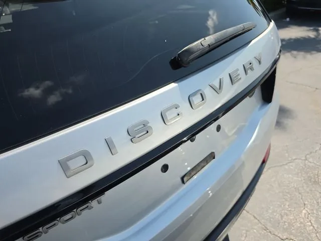 2018 Land Rover Discovery Sport SE photo 6