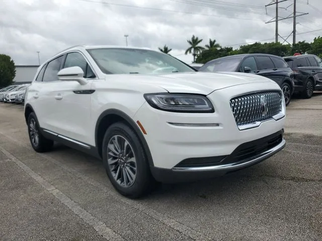 2023 Lincoln Nautilus Standard photo 27