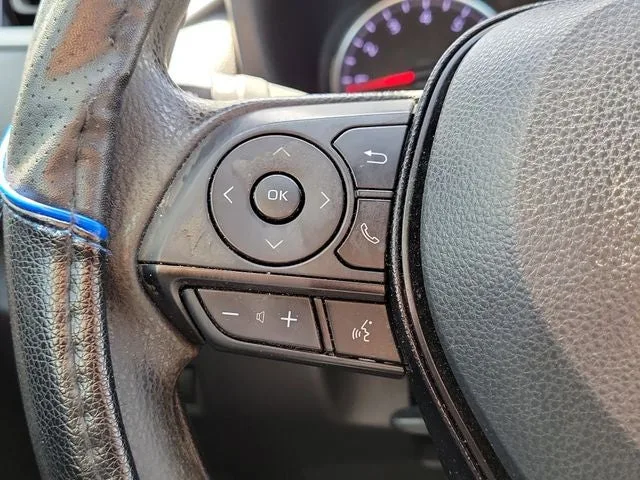 2021 Toyota RAV4 XLE photo 21