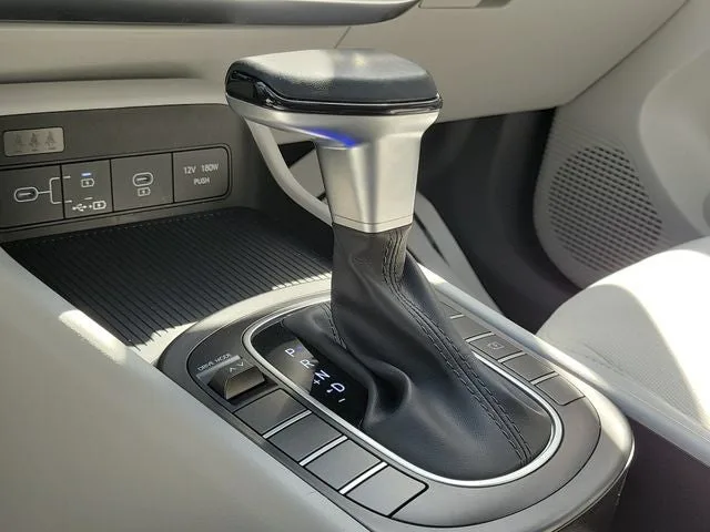 2025 Hyundai Kona SEL photo 28
