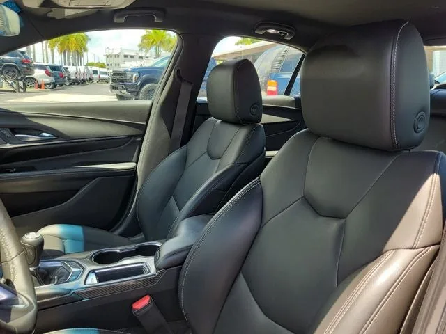 2023 Cadillac CT4 V-Series photo 9