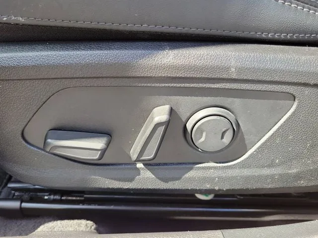 2023 Kia K5 GT-Line photo 11