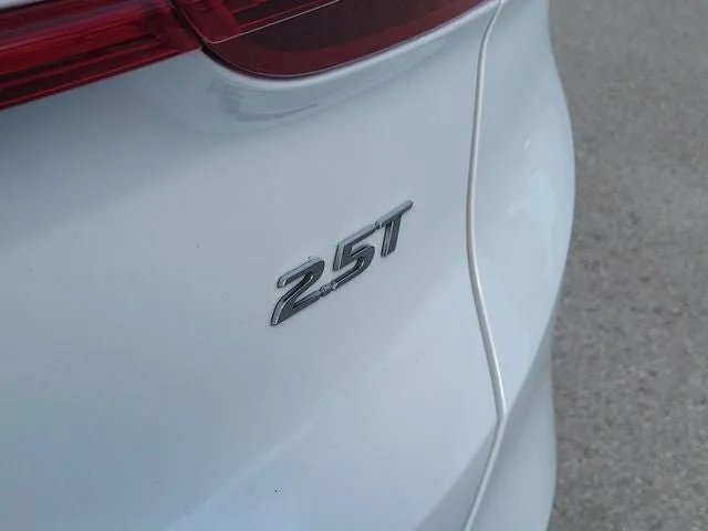 2023 Hyundai Santa Fe Limited photo 8