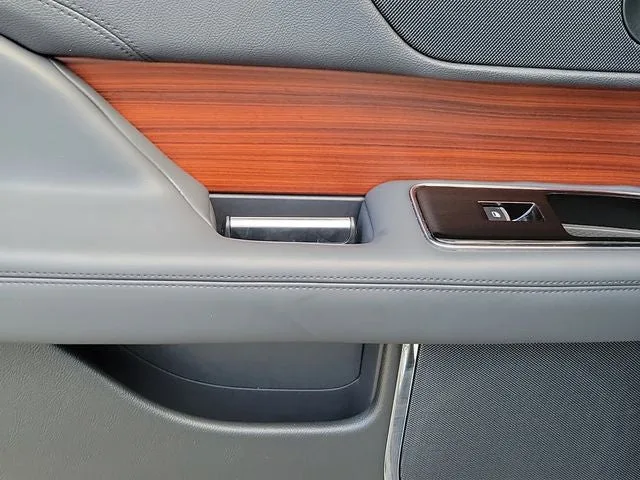 2024 Lincoln Navigator L Reserve photo 12